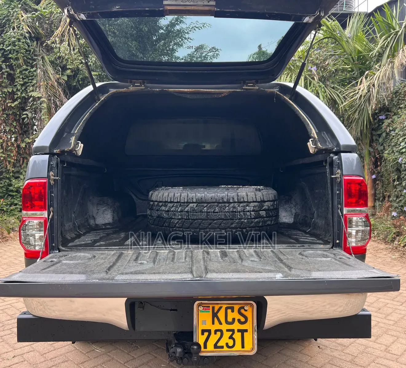 Toyota Hilux 3.0 D-4D 4x4 2012 Gray