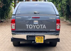 Toyota Hilux 3.0 D-4D 4x4 2012 Gray