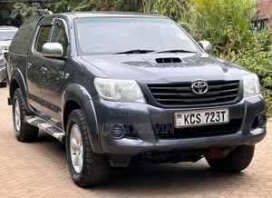 Toyota Hilux 3.0 D-4D 4x4 2012 Gray