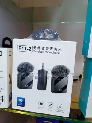 F11-2 Dual Clip-on Microphone for Vlogging Interviews