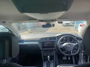 Volkswagen Tiguan 2019 Silver