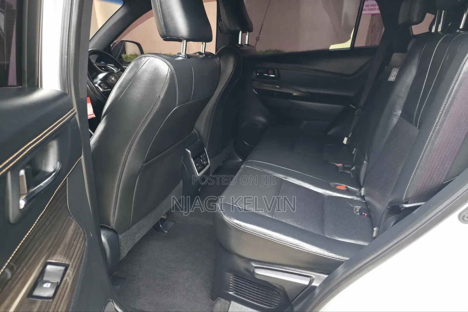 Toyota Harrier 2.0 2016 White