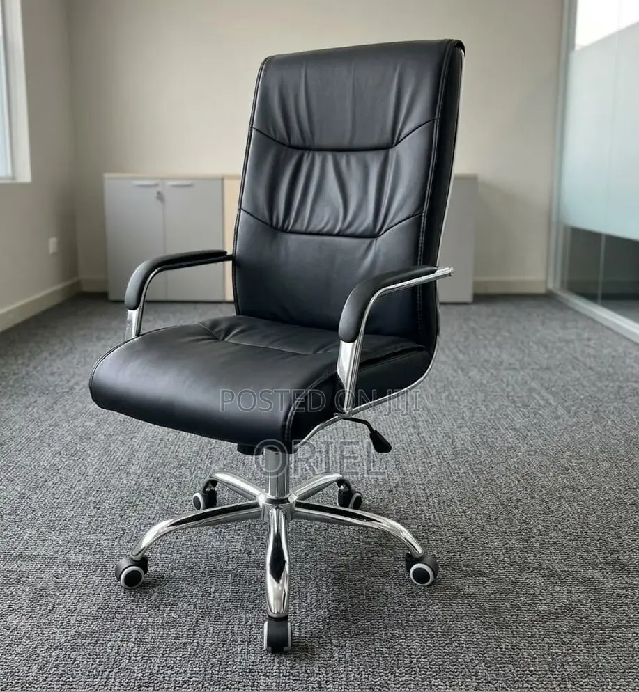 Office Chair : Office Swivel Leather Padded Visitor Chair