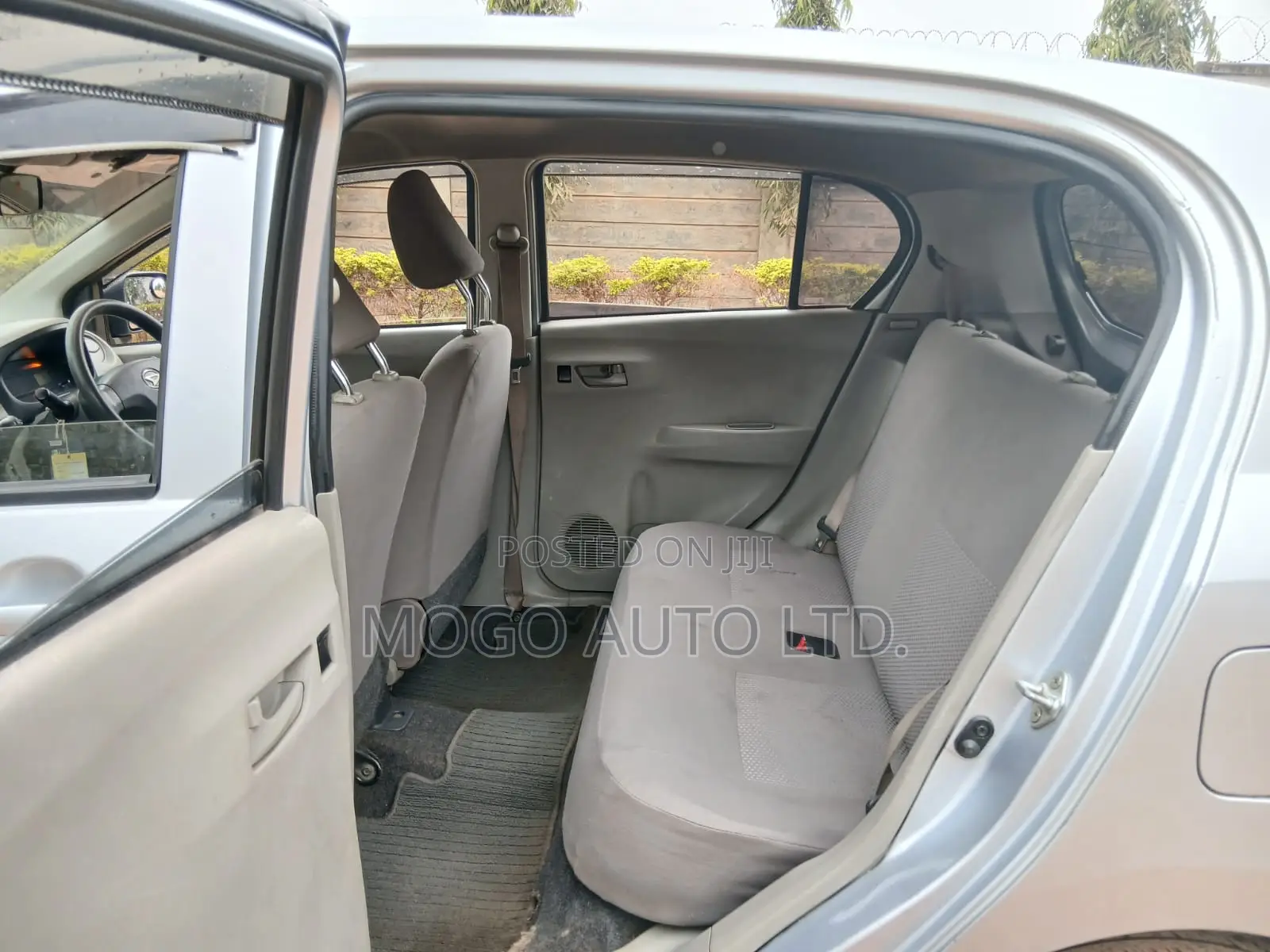 Daihatsu Mira 2014 Silver