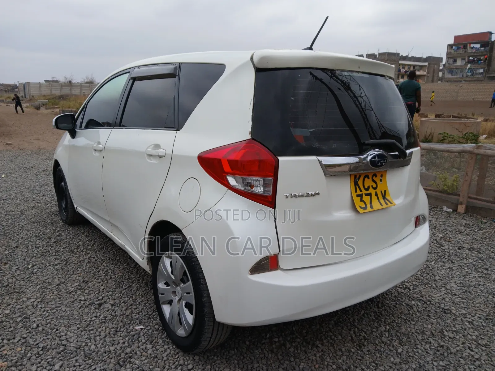 Subaru Trezia 2011 White
