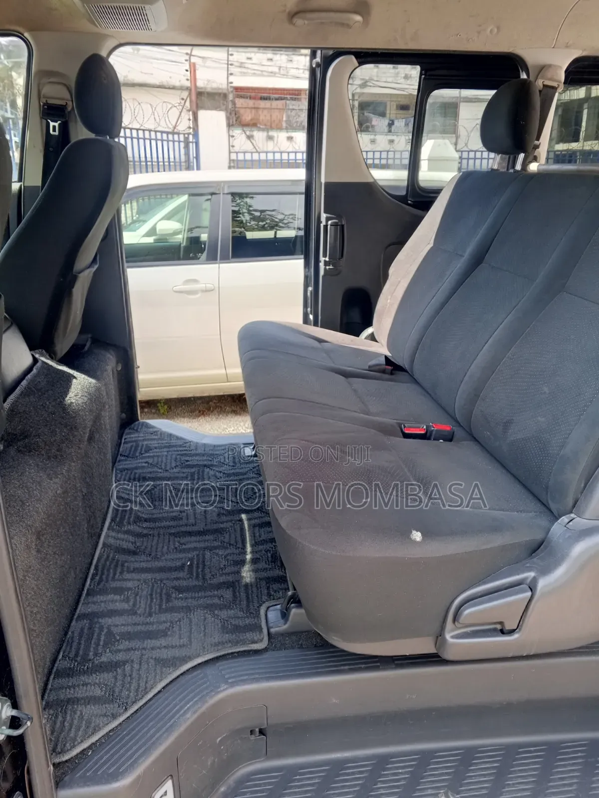 Toyota HiAce 2019 Black