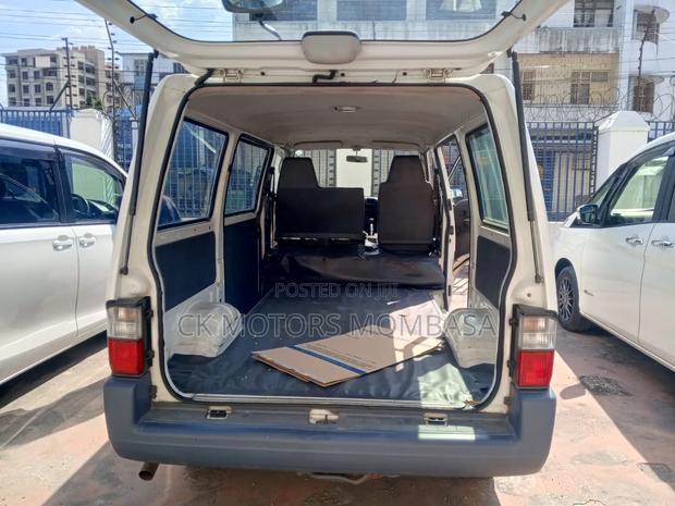 Mazda Bongo 2013 White - thumbnail 2