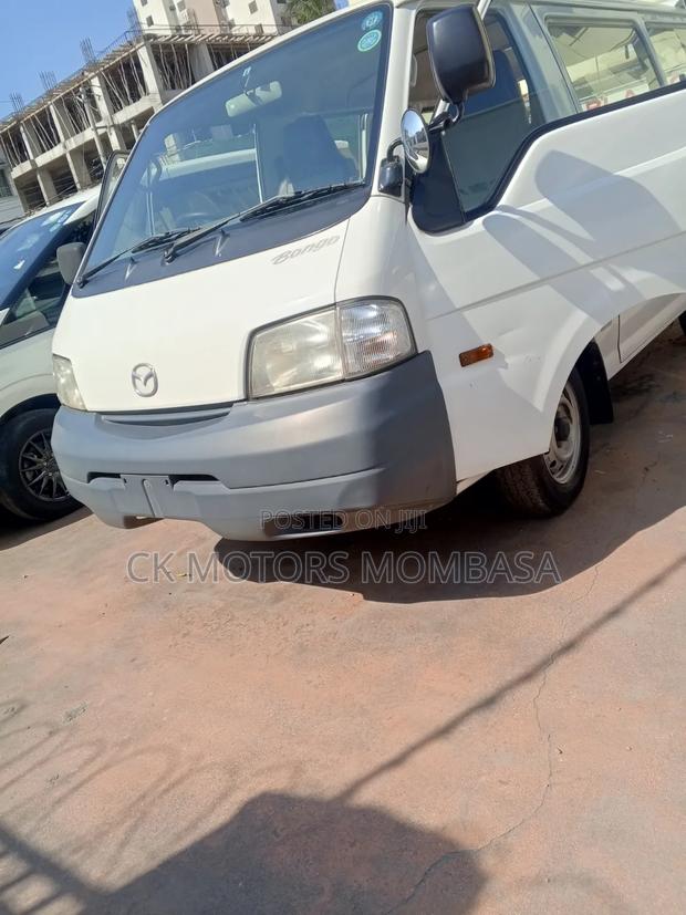 Mazda Bongo 2013 White - thumbnail 9