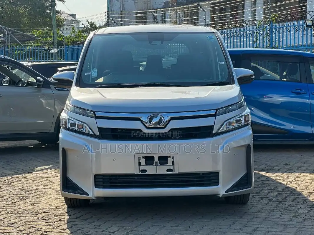 Toyota Voxy V 2WD 8-Seater 2020 Silver