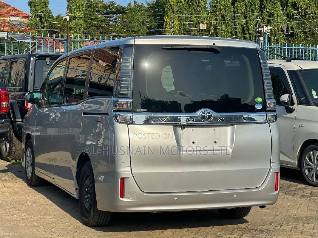 Toyota Voxy V 2WD 8-Seater 2020 Silver