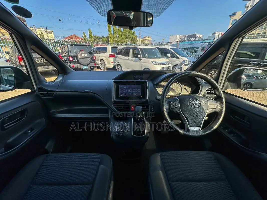 Toyota Voxy V 2WD 8-Seater 2020 Silver