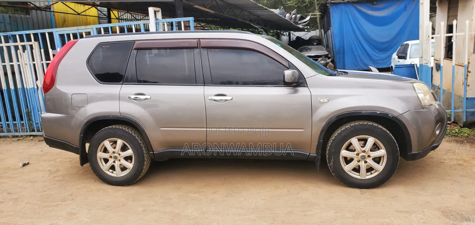Nissan X-Trail 2011 Silver
