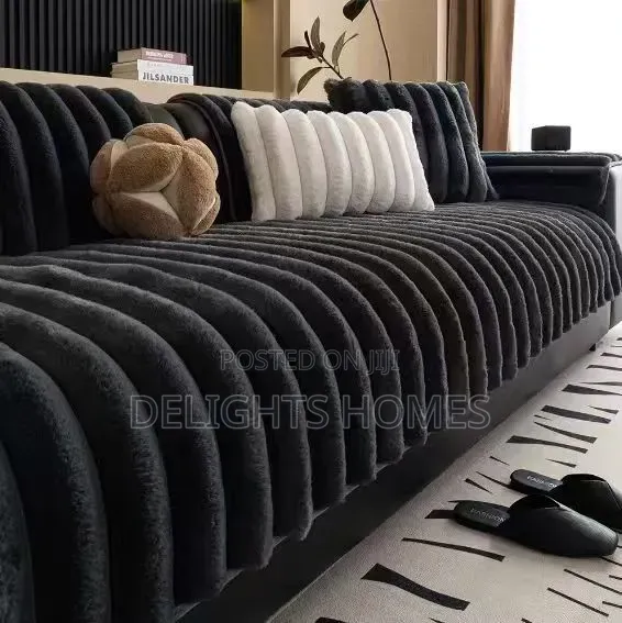 Plush/ Stylish Fur Seatcovers_ Sc