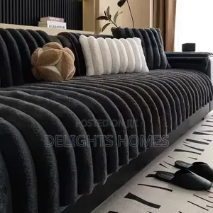 Plush/ Stylish Fur Seatcovers_ Sc