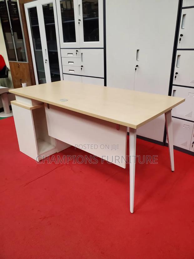 1.6M Light Toned Executive Office Desk - thumbnail 2