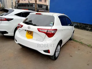 Toyota Vitz 1.3 FWD 5dr 2017 White
