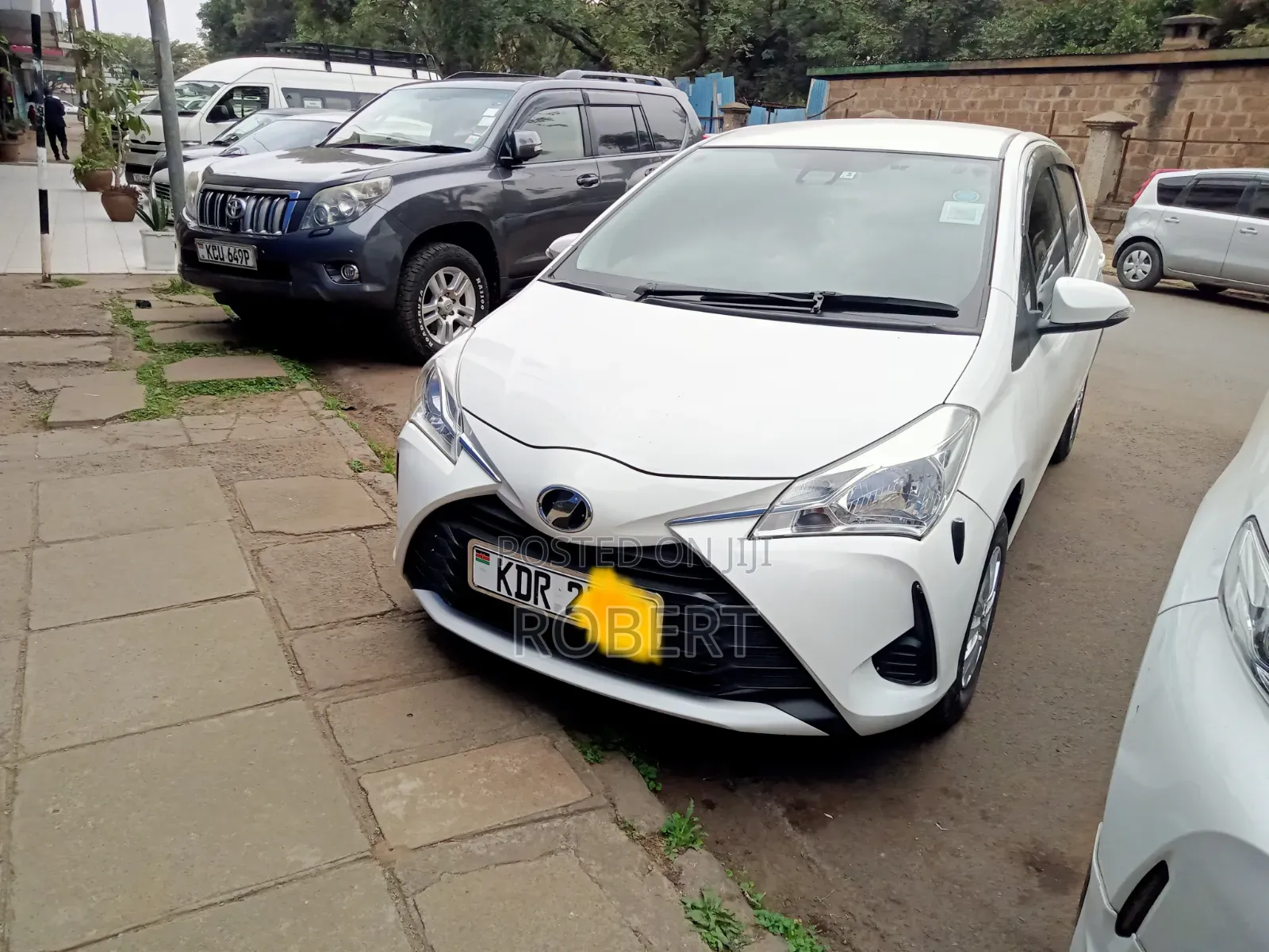 Toyota Vitz 1.3 FWD 5dr 2017 White