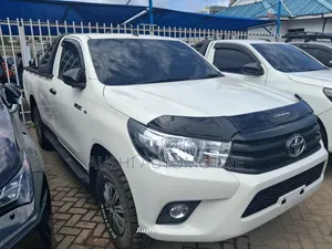 Toyota Hilux 2019 White