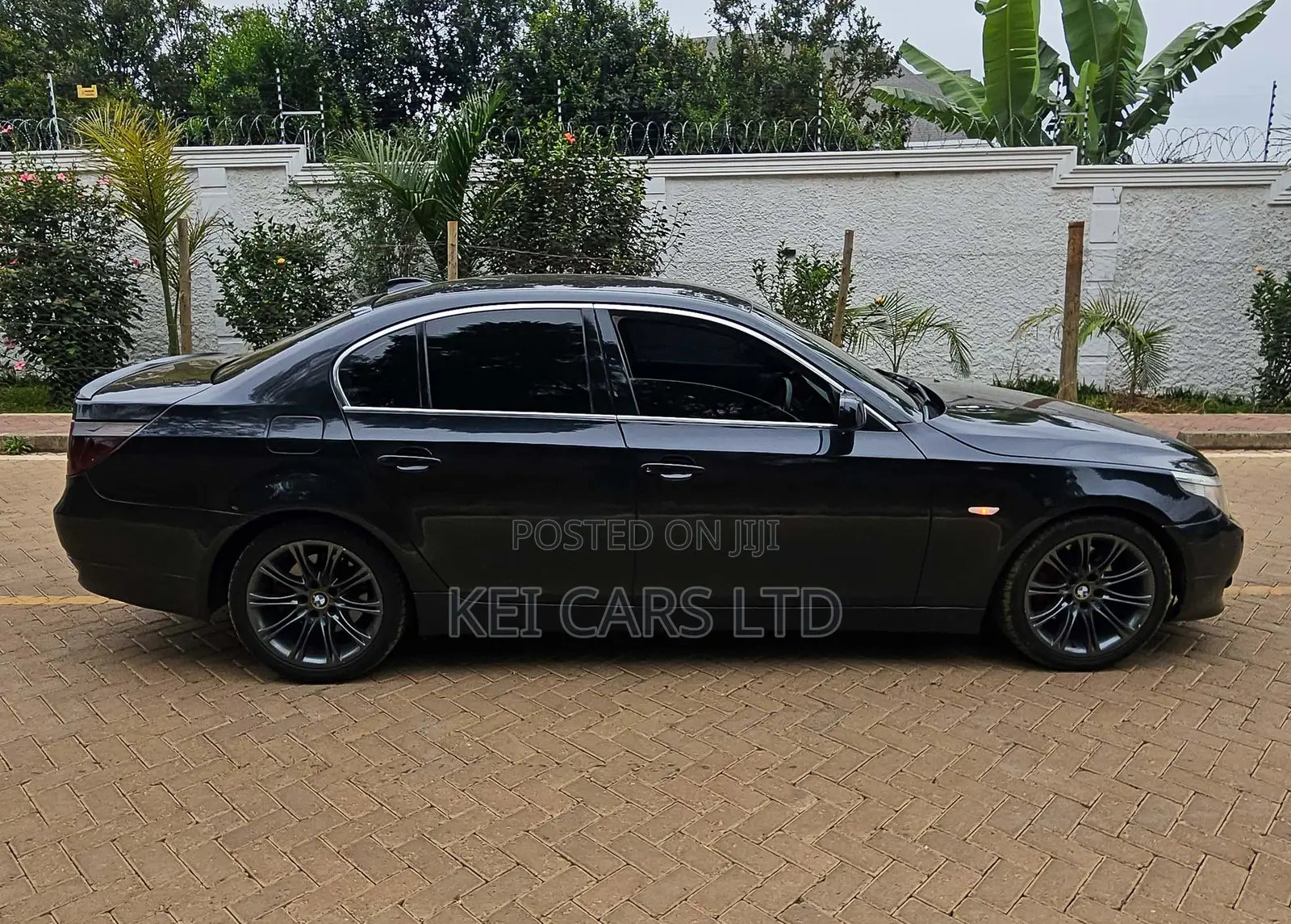 BMW 520i 2004 Black