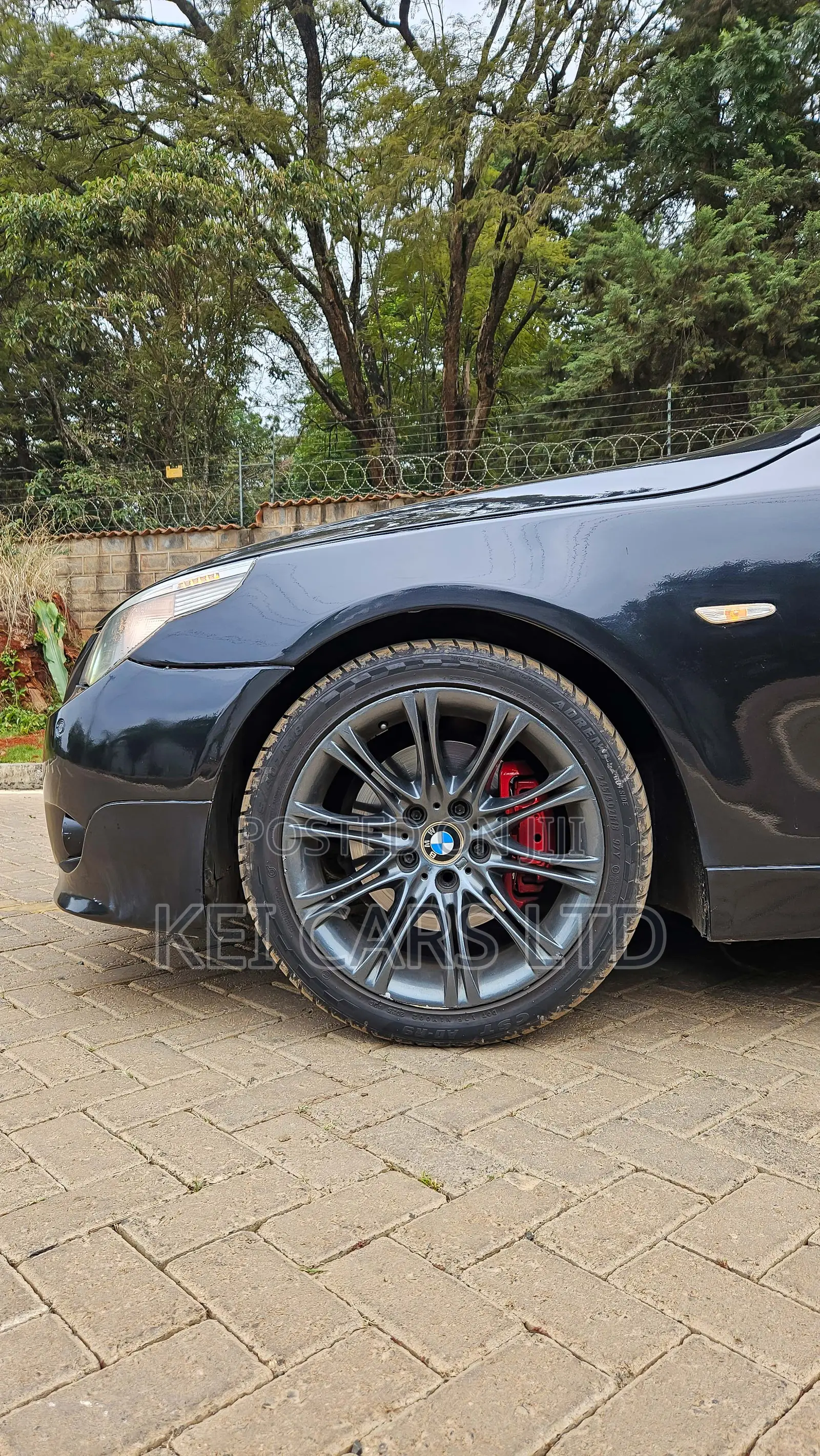 BMW 520i 2004 Black