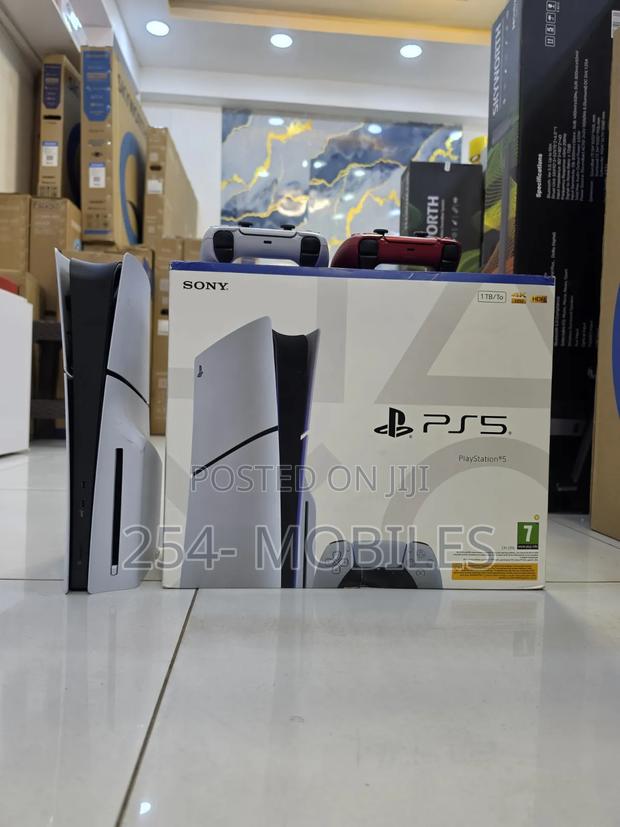 PS5 Slim 1TB Disc Edition Console - thumbnail 2