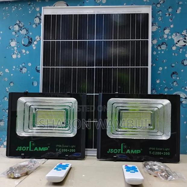 2in1 TC 200W Solar Floodlights/200w TC 2in1 Solar Floodlight - main view