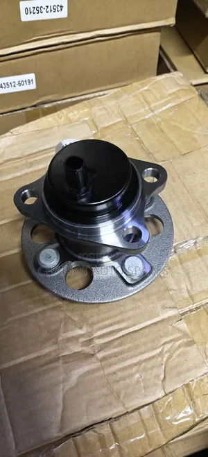 Toyota Vitz and Belta Hub