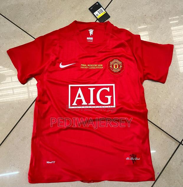 Manchester United 2008 Retro Kit - thumbnail 2