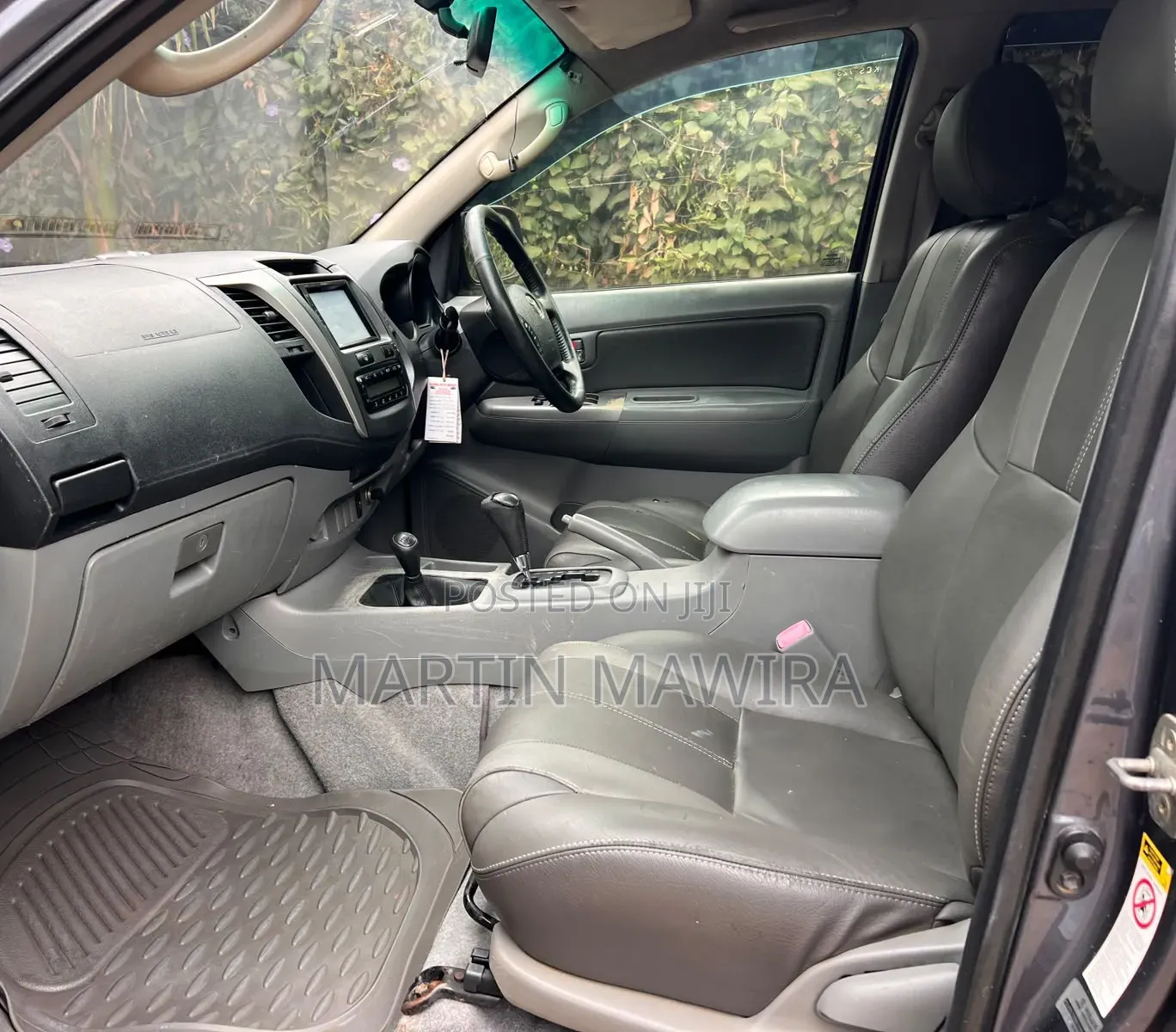 Toyota Hilux 2012 Gray