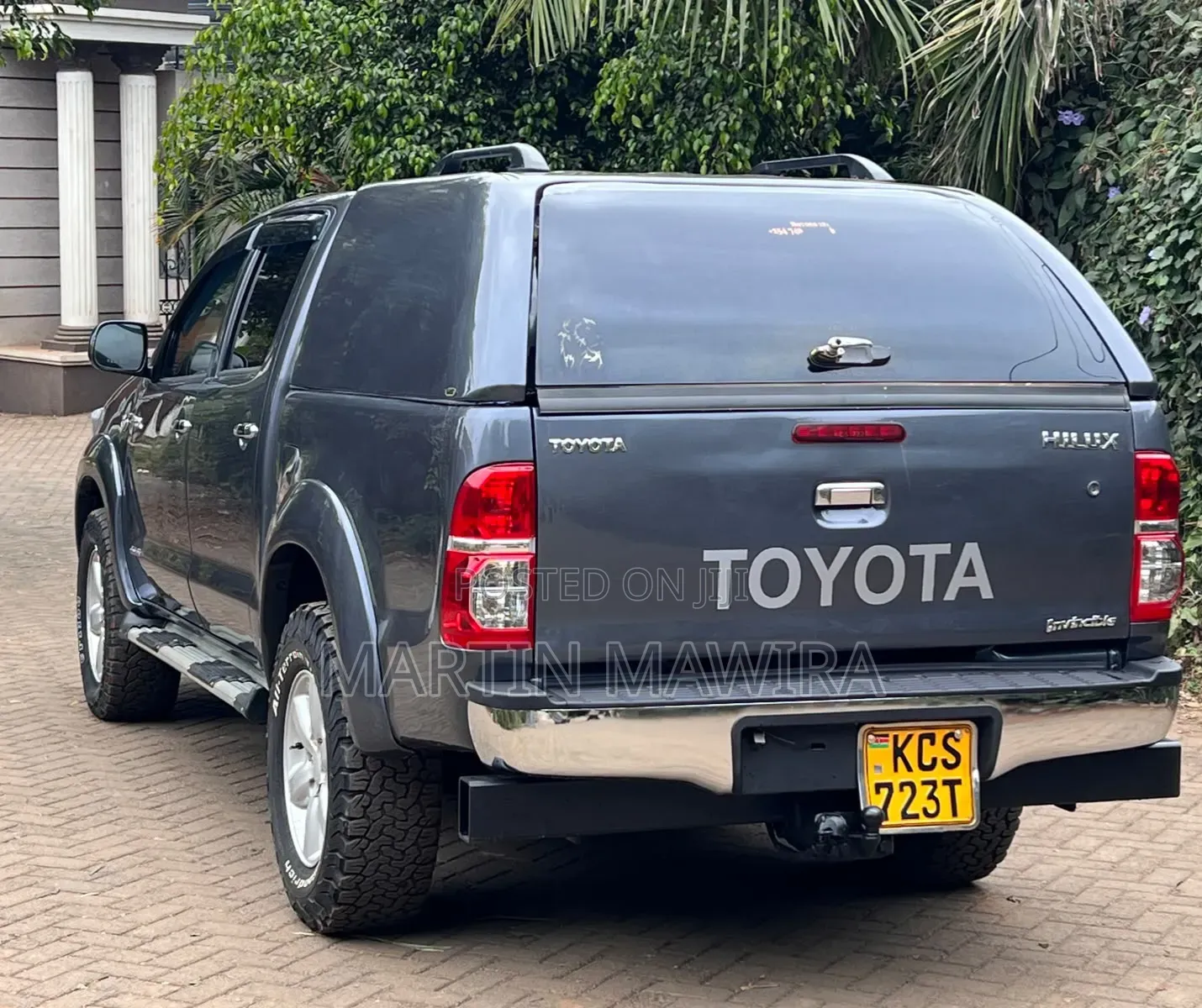 Toyota Hilux 2012 Gray
