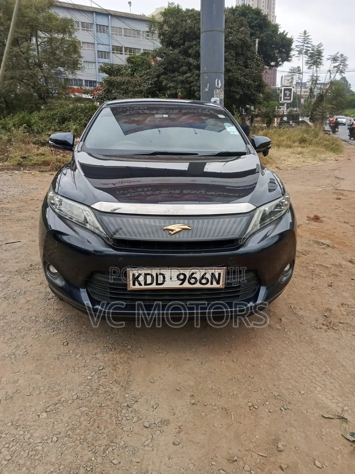 Toyota Harrier 2.0 2014 Black