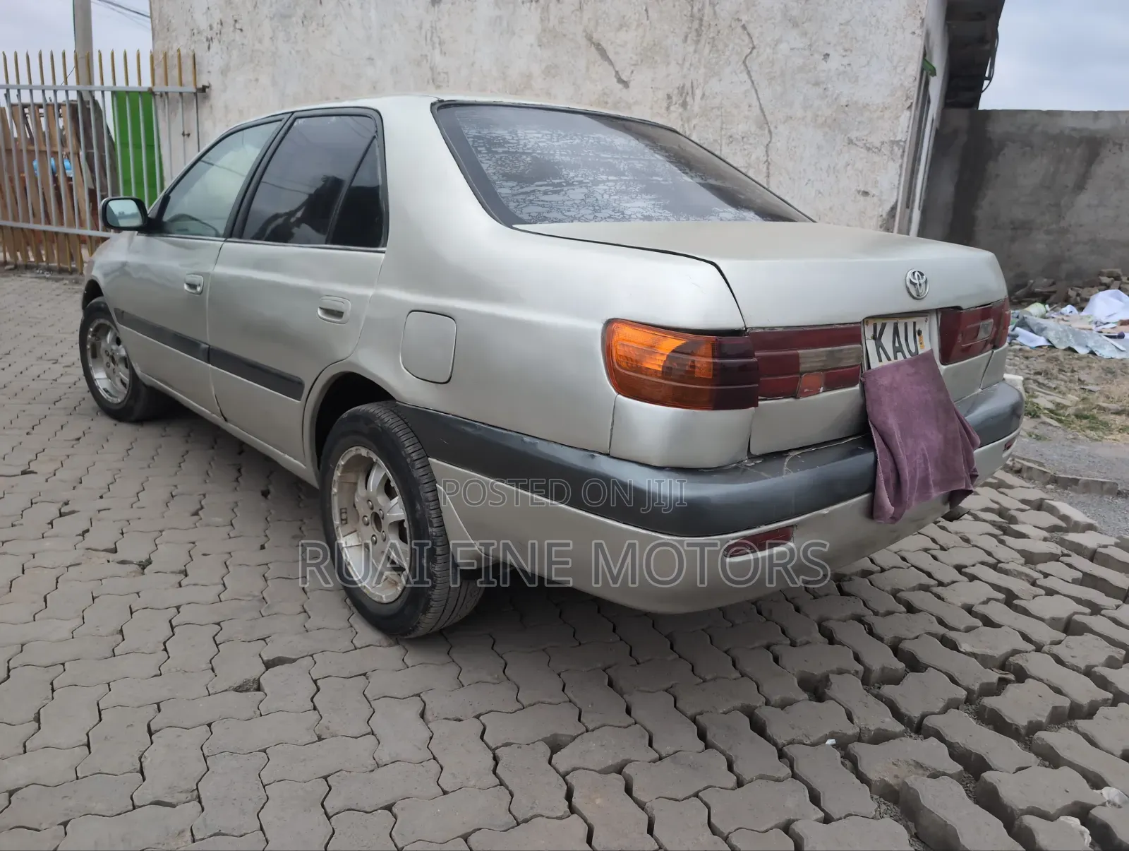 Toyota Corolla 1997 Silver