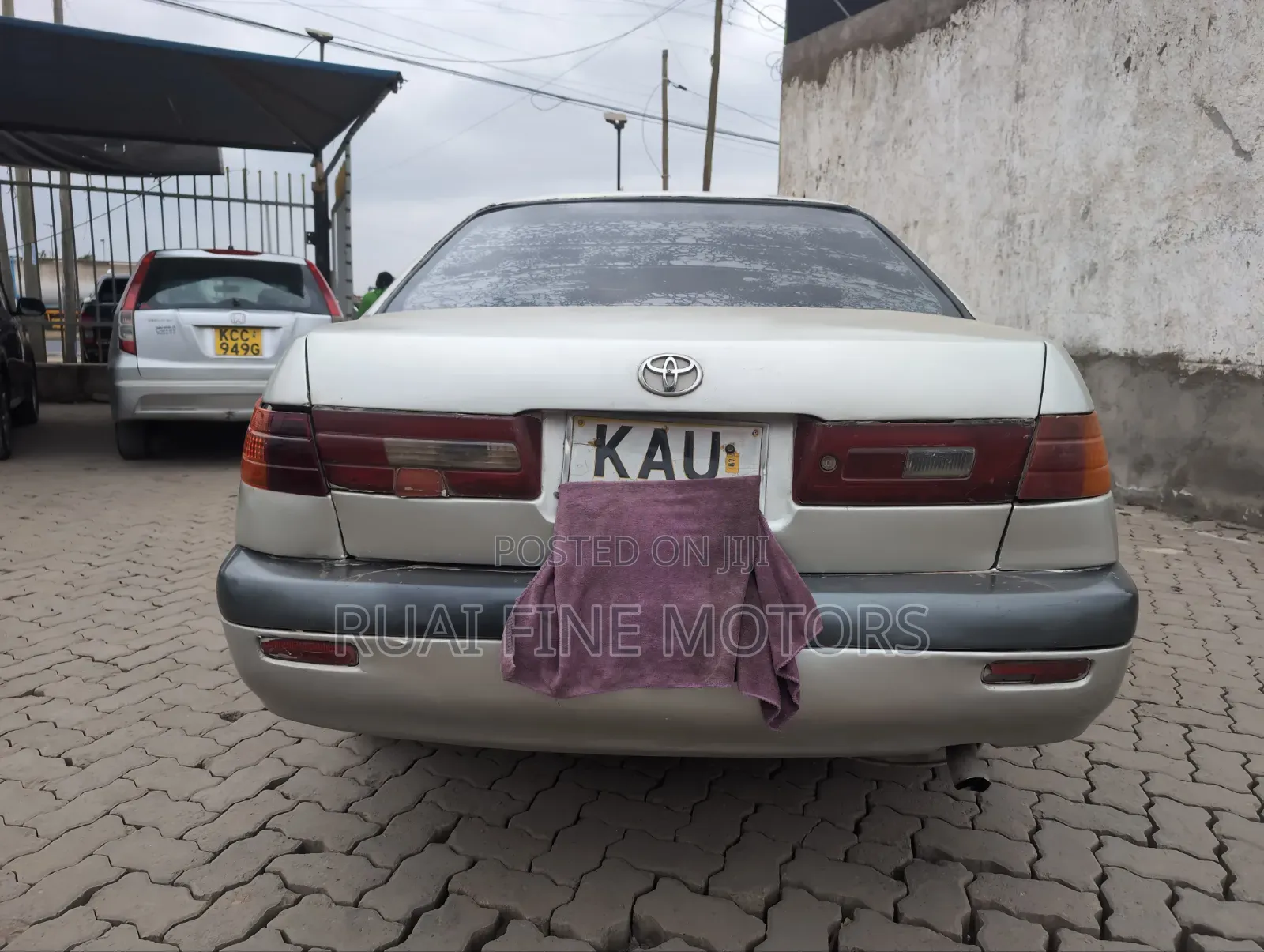 Toyota Corolla 1997 Silver