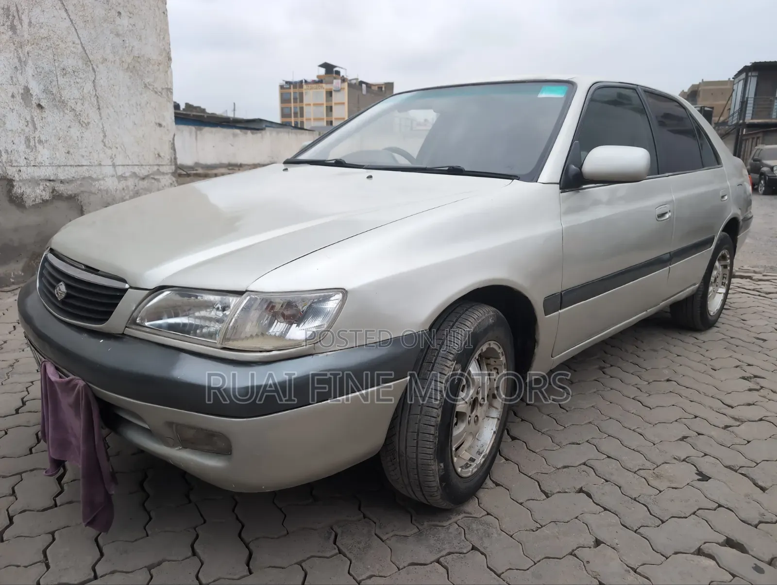 Toyota Corolla 1997 Silver