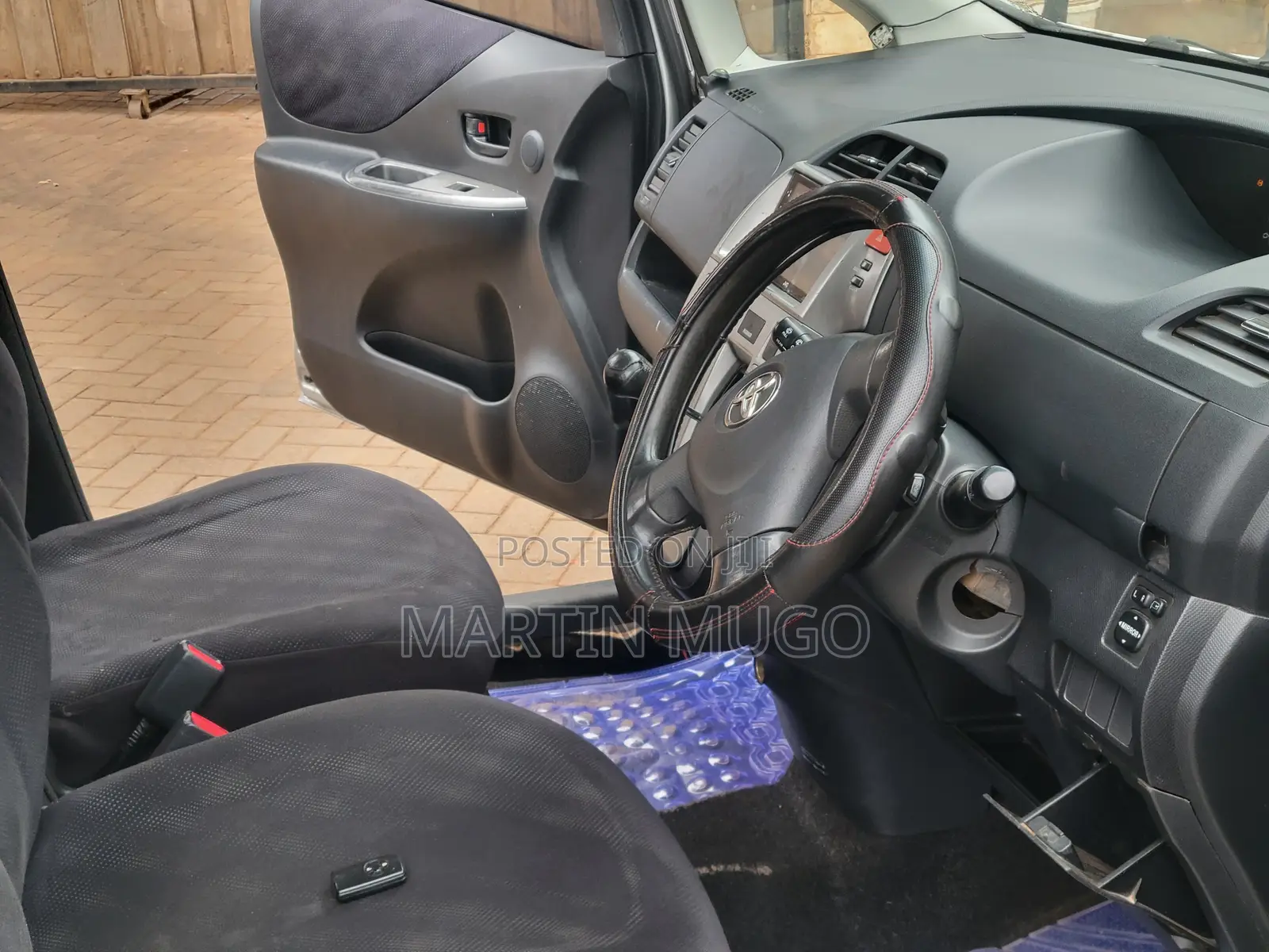 Toyota Ractis 1.5 FWD 2007 Silver