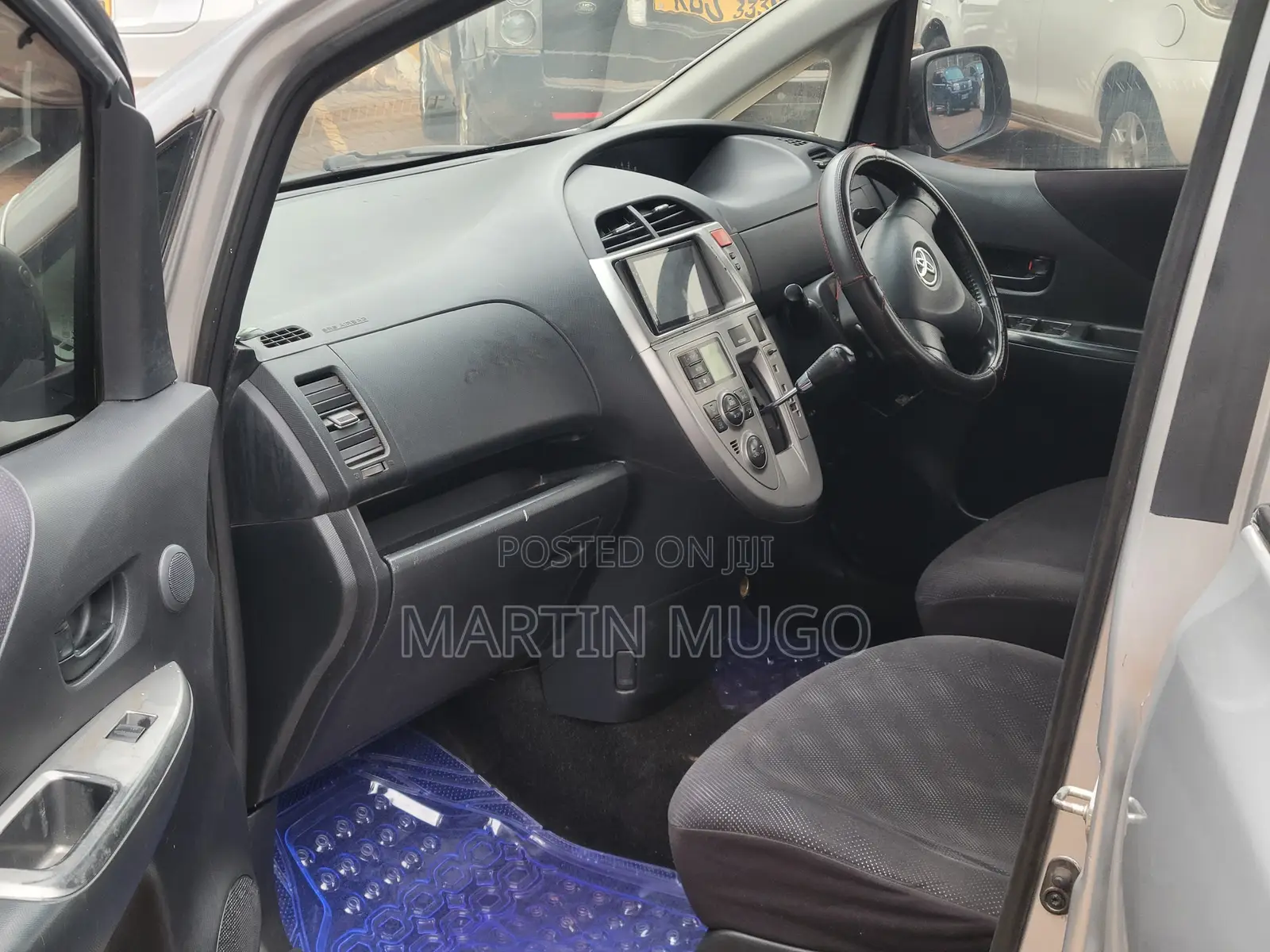 Toyota Ractis 1.5 FWD 2007 Silver