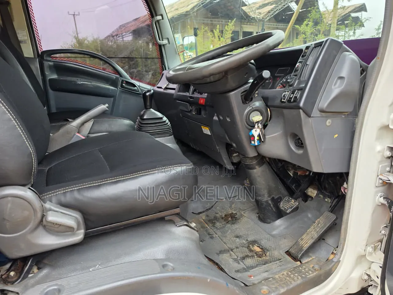 Isuzu NMR Cover Body 2008 White