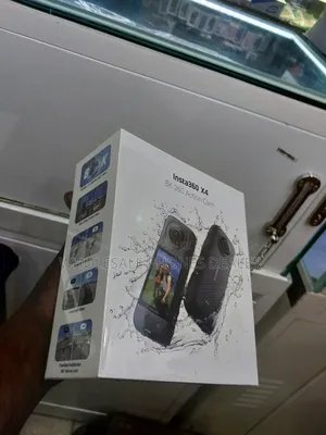 Insta 360 X4