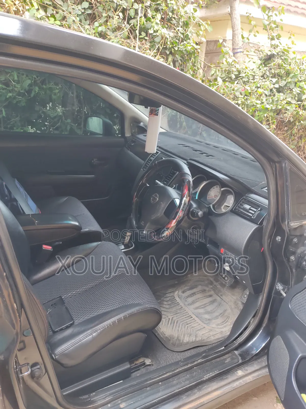 Nissan Tiida 1.5L 16V 2010 Black