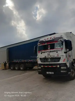 Professional Forklift Operation-Lifting Transportation of Heavy Load