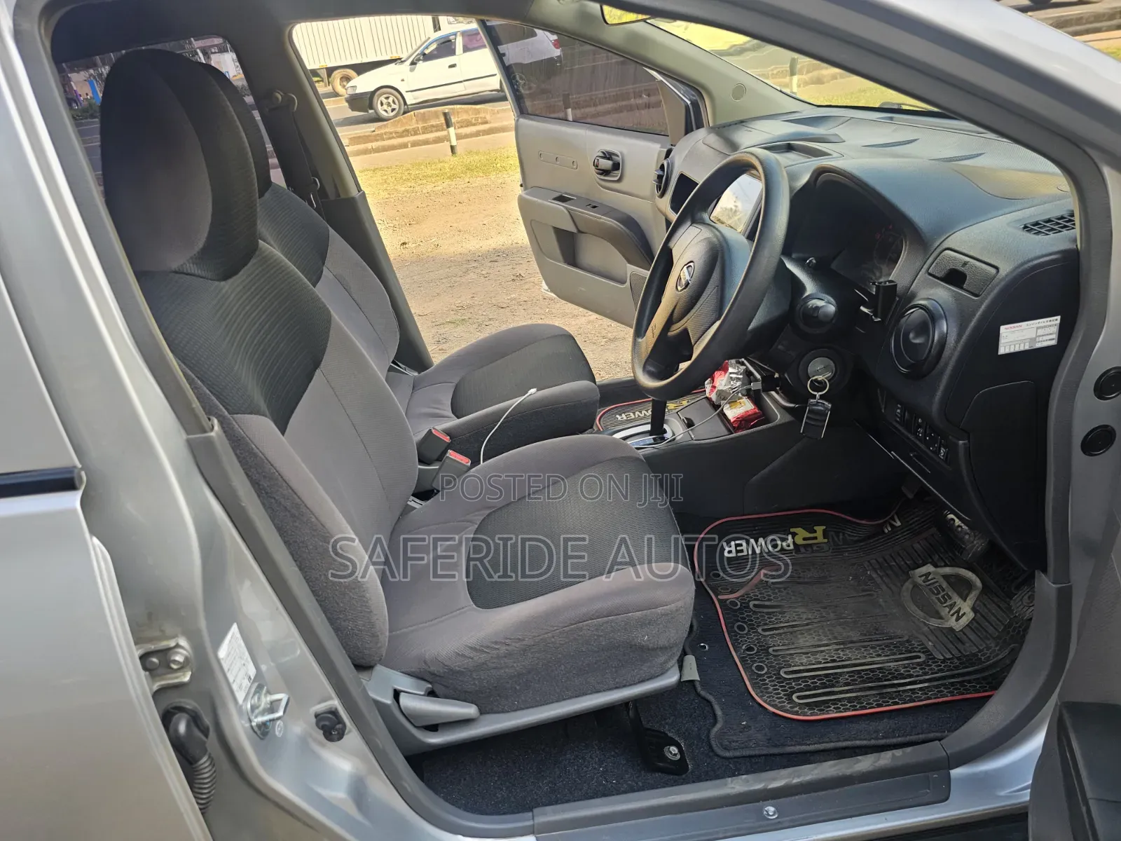 Nissan Advan 2015 Silver
