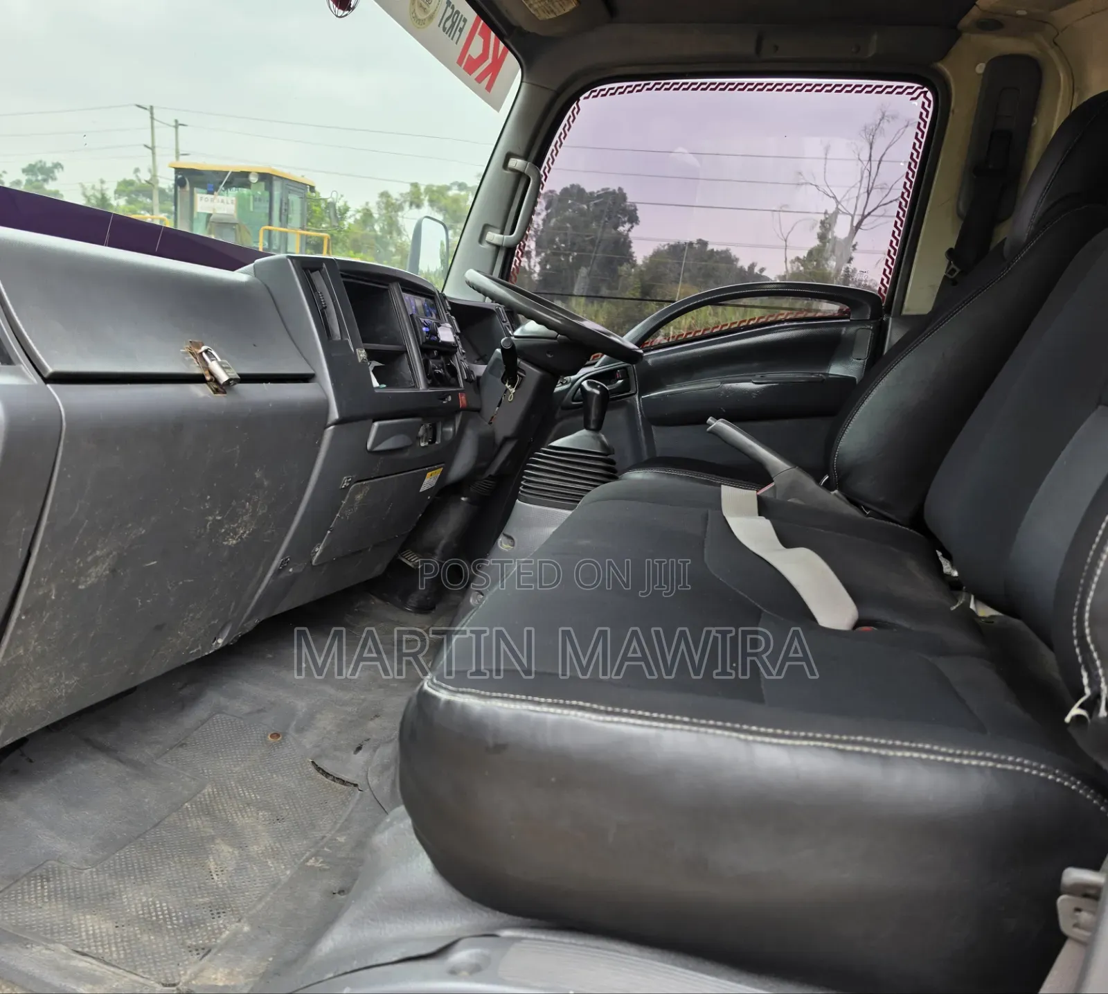 Isuzu NMR Cover Body 2008 White