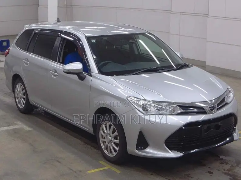 Toyota Corolla Fielder 2021 Silver