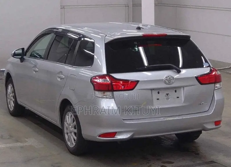 Toyota Corolla Fielder 2021 Silver