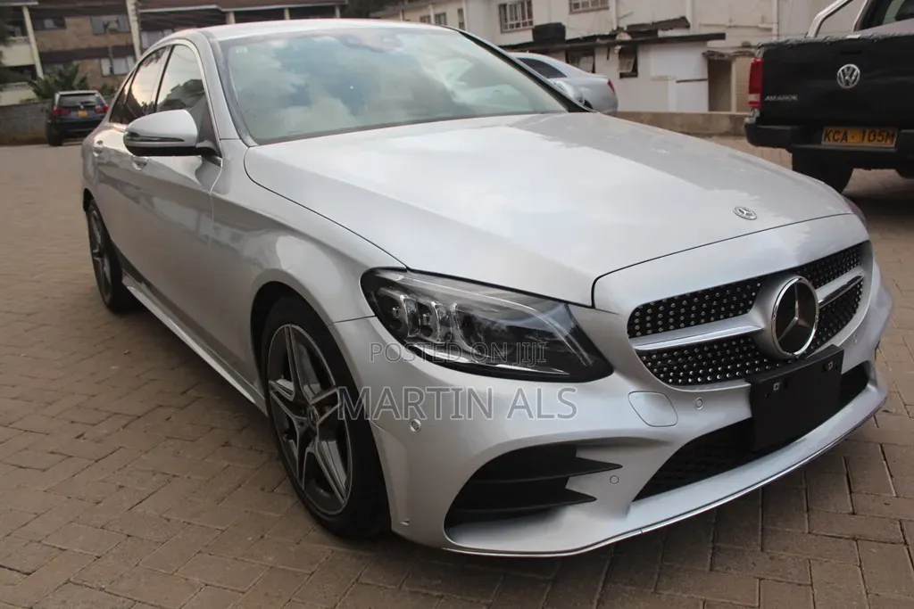 Mercedes-Benz C200 2019 Silver