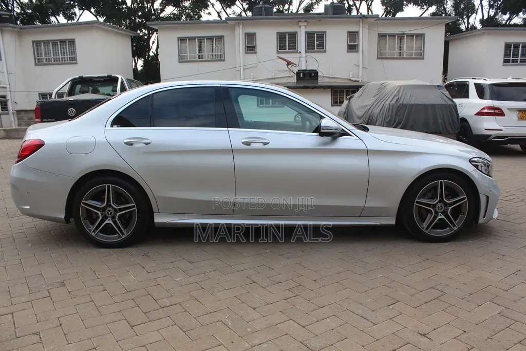 Mercedes-Benz C200 2019 Silver