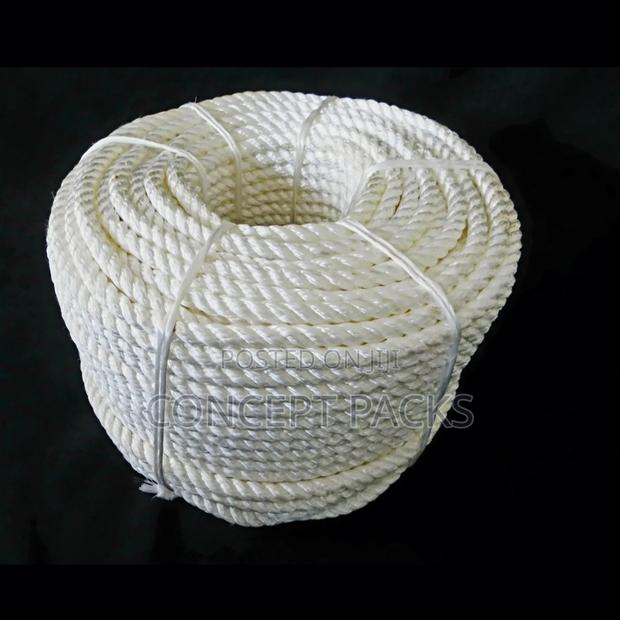 18mm X 200mtr 3 Strand Nylon Rope - thumbnail 2