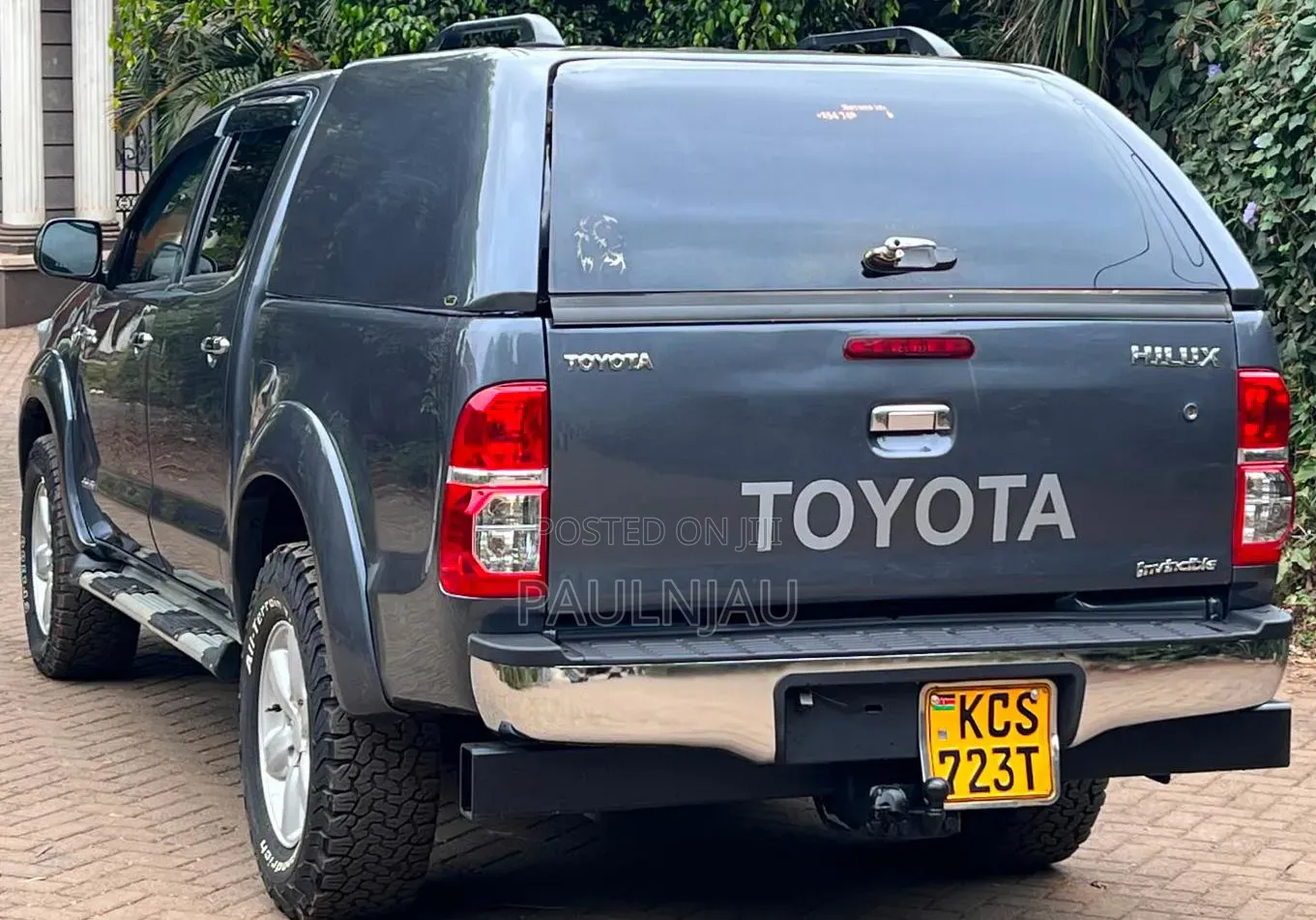 Toyota Hilux 2012 Blue
