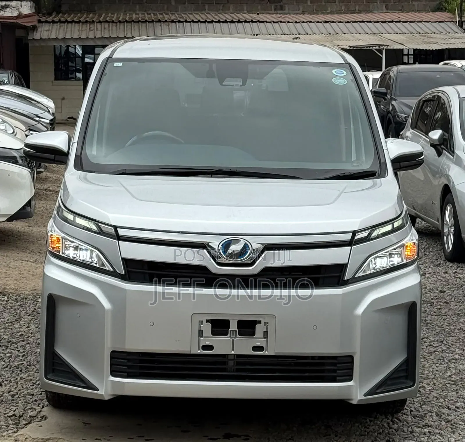 Toyota Voxy 2019 Silver