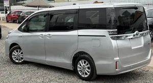 Toyota Voxy 2019 Silver